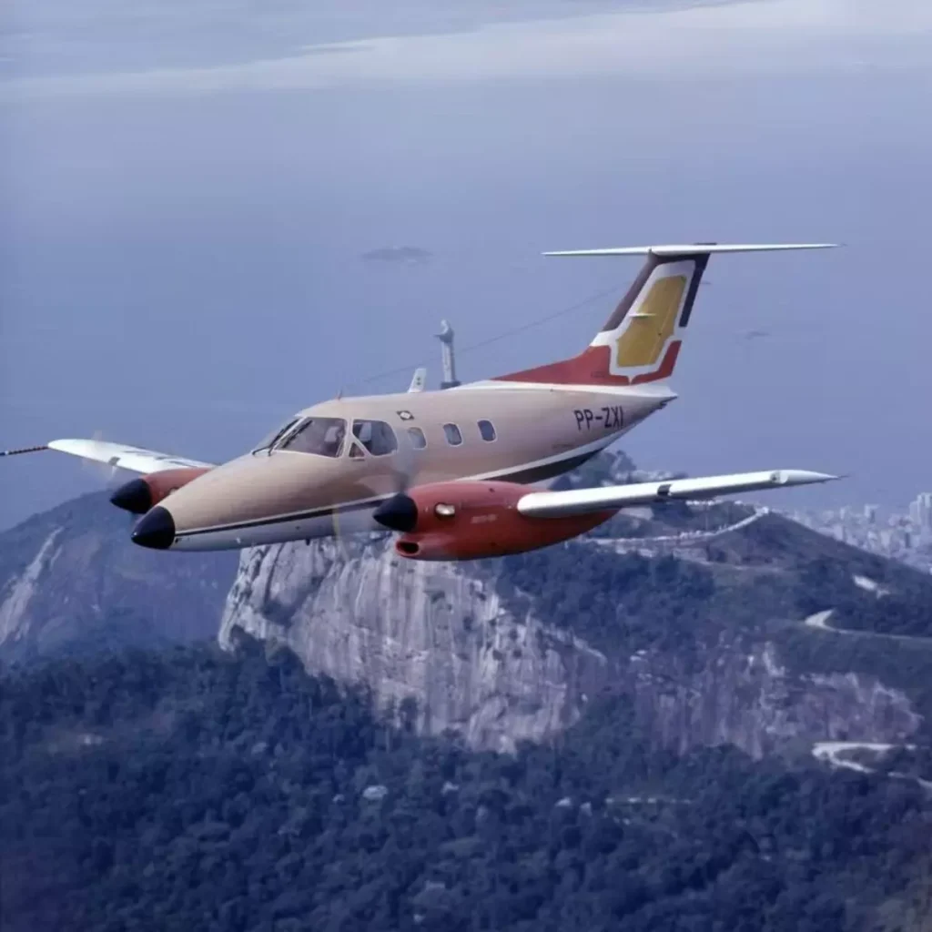 Embraer 121 Xingu Aviao Queda